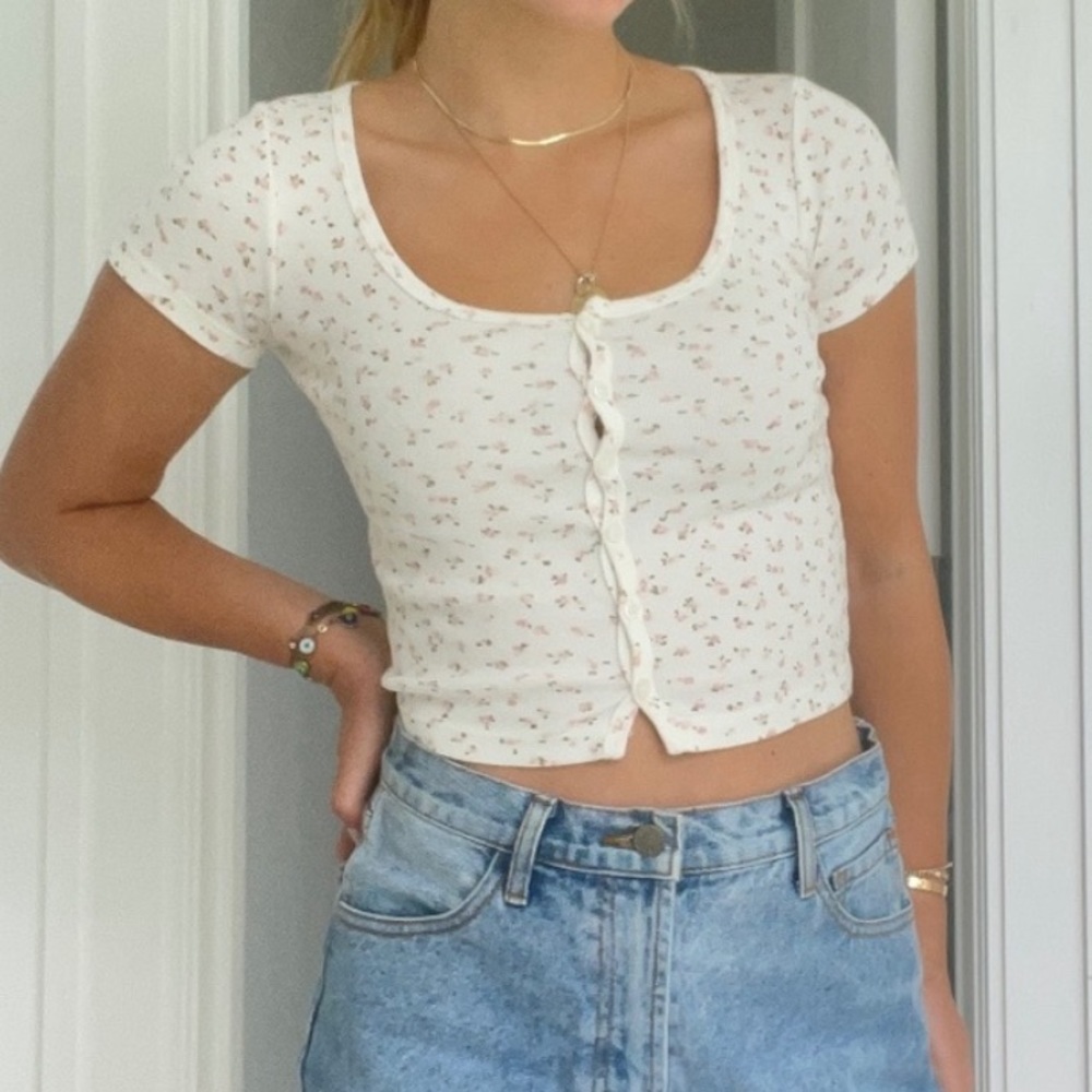 Brandy Melville Zelly Pink Floral Button Up
